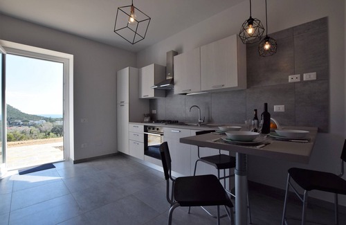 Castellabate Villa | Cozy App.to Jasmine: Sea View & Garden Oasis Await