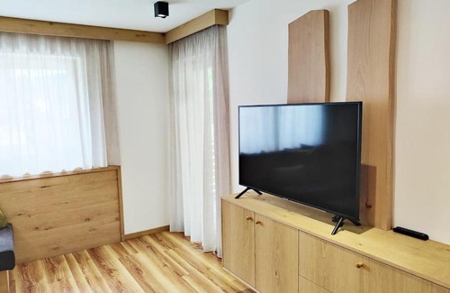 Gudon Apartment | Family-Friendly Retreat at App Weissenschmied Awaiting You