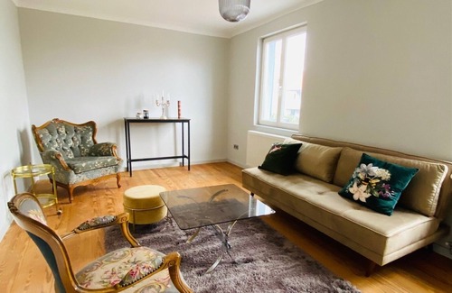 Neustadt-Diedesfeld Apartment | Cozy Apartment with Bedroom & Kitchen Amenities - Millésime