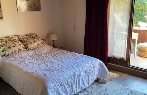 Saint-Martin-de-Queyrieres Apartment | Spacious 2-Bedroom Duplex Apartment for Your Family Stay