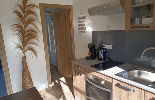 Saint-Saturnin-les-Avignon Apartment | Comfortable Apartment with Spa Option for Relaxing Getaways