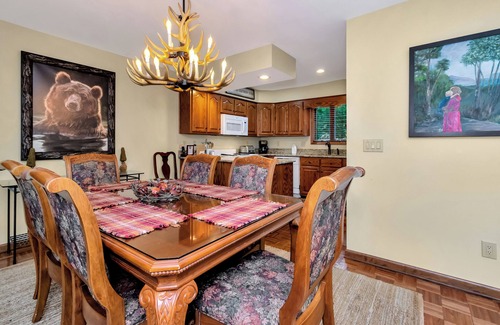 Blowing Rock Condo | Unforgettable Chetola Resort Condo with Indoor Pool Access