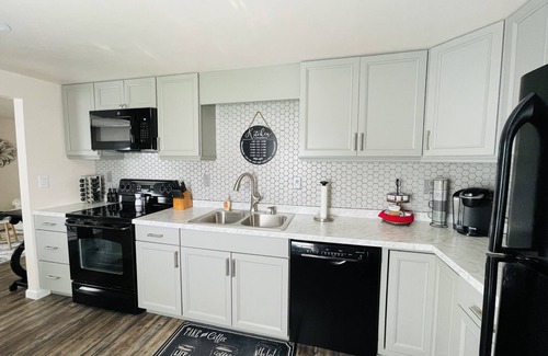 Galax Apartment | Guest Rated 10/10: Appalachian Lofts - Fiddlers Roost