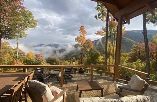 Barnardsville Cabin | Idyllic Appalachian Rainforest Oasis with Breathtaking Views