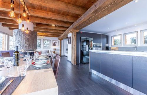 Saint-Pierre-de-Clages Ski Chalet | Appaloosa Chalet - Family-Friendly Retreat with 10/10 Reviews