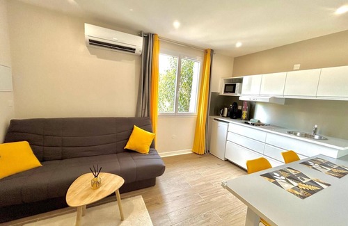 Castelnau-d'Estretefonds House | Tranquil Appartement-Suite for 2 to 4 Guests