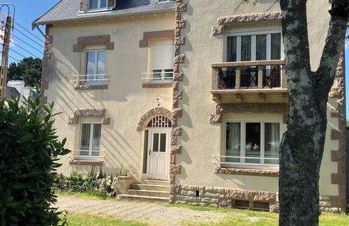 Pont-l'Abbe Apartment | Bright Apartment with Garden in a Family-Friendly Setting