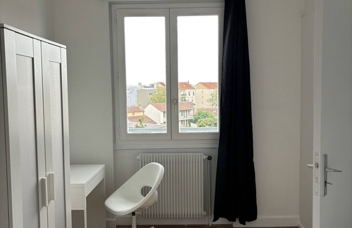 Parilly Apartment | Discover Apparemment des Merveilles: Family-Friendly Retreat