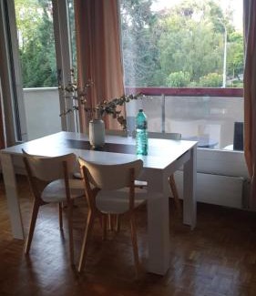 Champel Apartment | Family-Friendly Getaway at Apparemment Genève Hotel