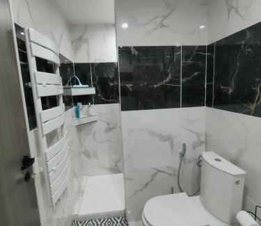Morieres-les-Avignon Apartment | Beautifully Renovated 1-Bed Apartment with Pool Access