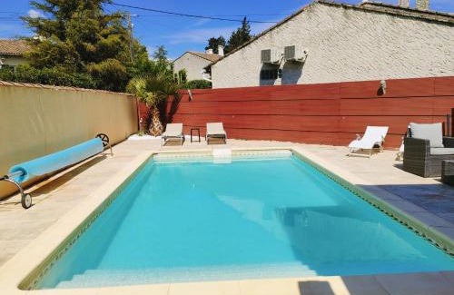Morieres-les-Avignon Apartment | Beautifully Renovated 1-Bed Apartment with Pool Access