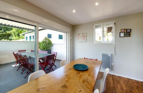 Behobie Apartment | Spacious 4-Star Apartment for Families Near Hendaye Beach