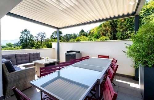Behobie Apartment | Spacious 4-Star Apartment for Families Near Hendaye Beach