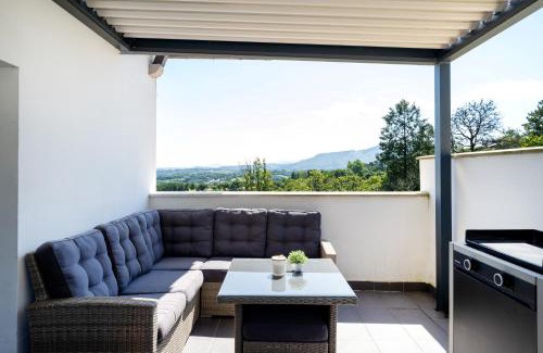 Behobie Apartment | Spacious 4-Star Apartment for Families Near Hendaye Beach