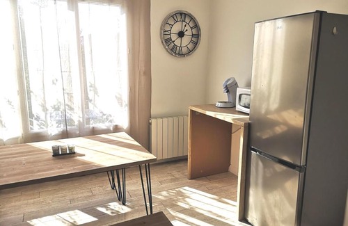 Le Passage Apartment | Family-Friendly Appart 2ch Jardin near Walygator & Aqualand