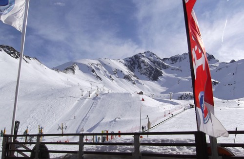 Luz-Saint-Sauveur Apartment | Comfortable 2-Star Apartment near the Center with Pool
