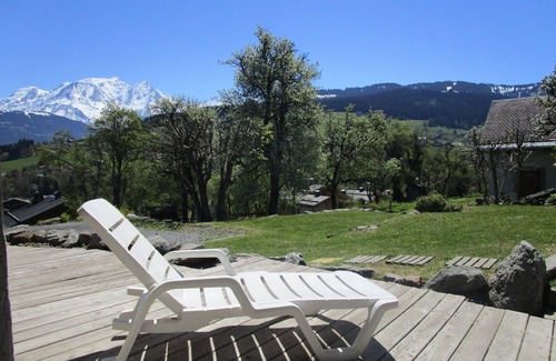 Combloux Apartment | Guest Rated 10/10: Cozy Appart near Village Center