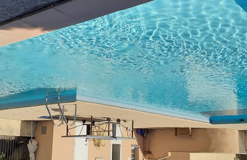 Vaison-la-Romaine Apartment | Ideal Appart with Pool & Garden in Vaison la Romaine