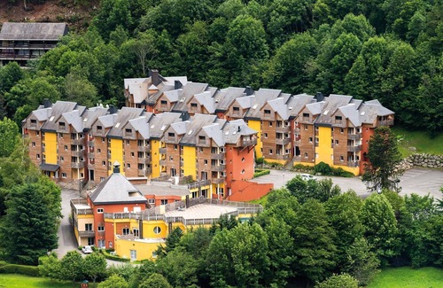 Cauterets Condo | Budget-Friendly Appart with Pool Access Near Downtown
