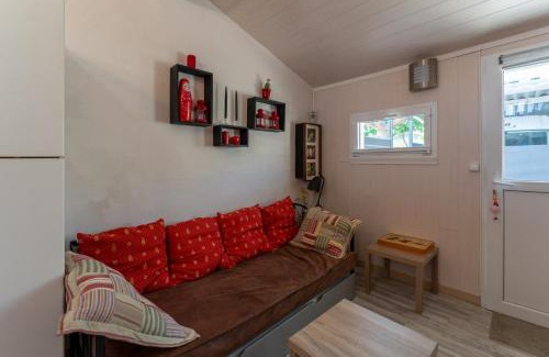 Manduel Apartment | Pet-Friendly Retreat at Aux portes de la Camargue, Rated 9.2