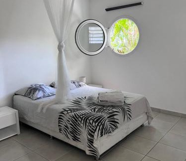 Le Carbet Apartment | Tranquil Appart Calme Vue Mer with Sea View and Family Comfort
