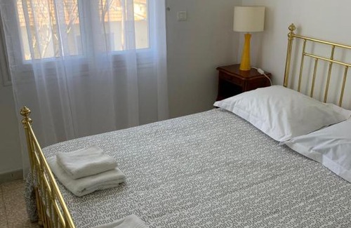 Le Pontet Apartment | Cozy Appart in Avignon with Garage & Air Conditioning