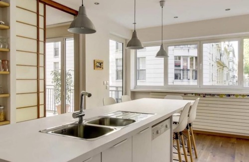 La Teste-de-Buch Apartment | Comfortable Stay at Appart chez Alain - Pet & Child Friendly