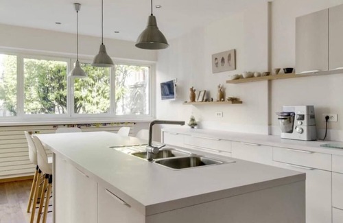 La Teste-de-Buch Apartment | Comfortable Stay at Appart chez Alain - Pet & Child Friendly