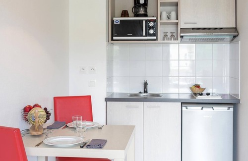 Saint-Jean-d'Illac Apartment | Convenient Stay at Appart'City Classic Bordeaux Aéroport