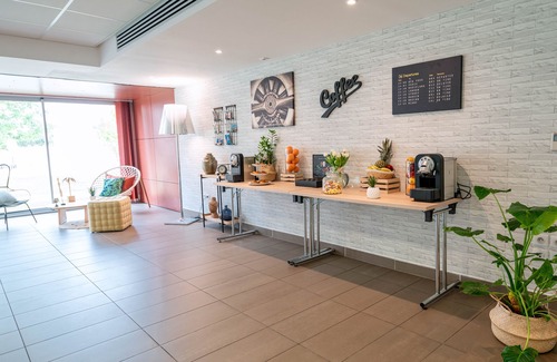 Cornebarrieu Apartment | Discover Appart'City Confort Toulouse with Pool & Spa