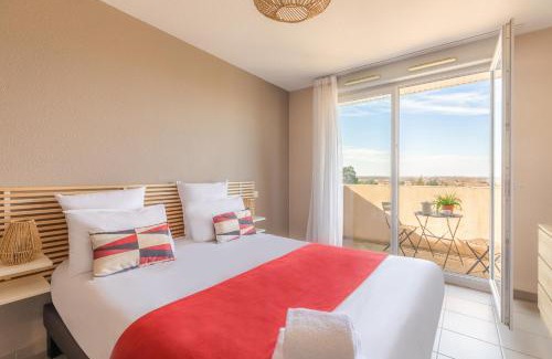 Cornebarrieu Apartment | Pet-Friendly Appart'City Confort Toulouse with Pool & Breakfast