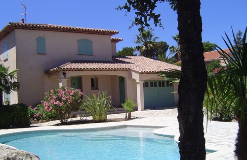 Saint-Aygulf Apartment | Relaxing Villa Retreat with Private Pool and Ocean Views