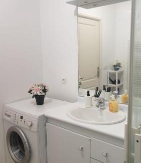 Cergy Apartment | Comfortable Appart in Paris Cergy Gare for Family Stays