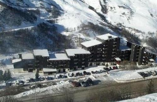 Les Menuires Apartment | Cozy Apartment for 4 at Ménuires with Mountain Views