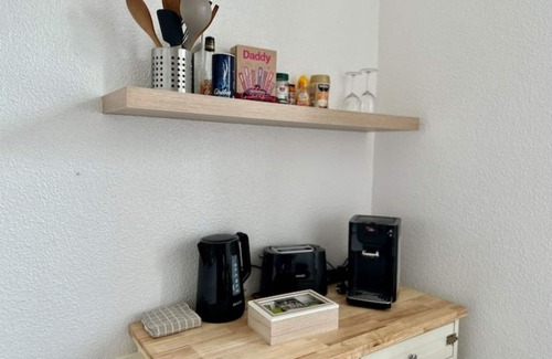 Roanne Apartment | Cozy Apartment with Free Parking for Your Family Getaway