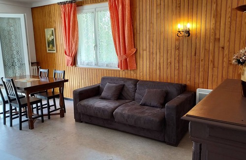 Font-Romeu-Odeillo-Via Apartment | Ideal F3 Apartment with Balcony, Garage & Pool Access