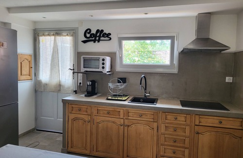 Saint-Cezaire-sur-Siagne Apartment | Serene Retreat: Family-Friendly Apartment in Tranquil Setting