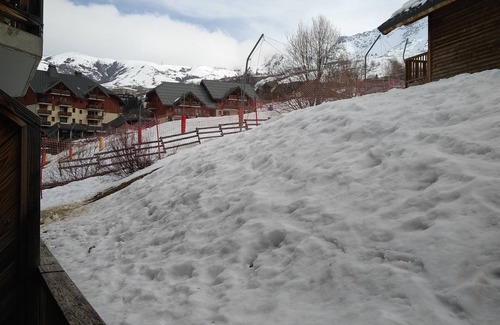 Saint-Francois-Longchamp Apartment | Prime Resort Apartment at the Base of the Slopes with Pool