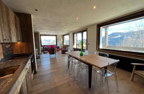 Le Bettex Apartment | Elegant Appart 2 Le Bettex: Mont Blanc Views & Family-Friendly