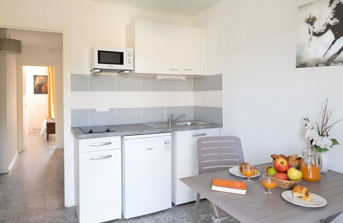 Corte Hotel | Convenient Appart Hôtel Corte HR with Pool and Spa Amenities