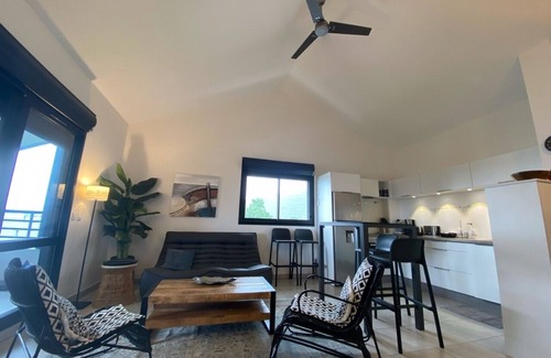 Saint-Leu Apartment | Experience Oceanfront Bliss at Appart Hawaï in St-Leu