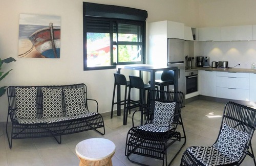 Saint-Leu Apartment | Experience Oceanfront Bliss at Appart Hawaï in St-Leu