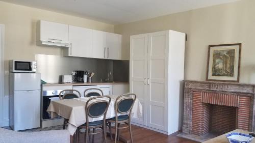 Morlaix Apartment | Stylish Appart'hotel de la Mairie with Breakfast Included