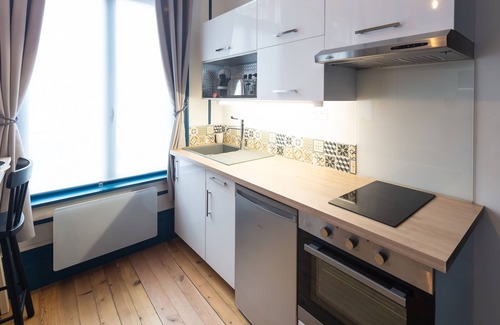 Valenciennes Apartment | Comfortable Appart'Hotel Valenciennes with Kitchen & Breakfast