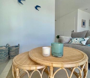 Lunel-Viel Apartment | Guest Rated 10/10: APPART'ICI - Numéro 3 Family Retreat