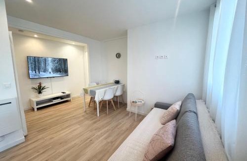 Maisons-Laffitte Apartment | Convenient Appart Laffitte T2 Near Park & RER to Paris
