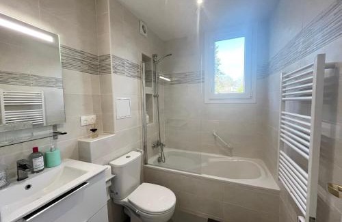 Maisons-Laffitte Apartment | Convenient Appart Laffitte T2 Near Park & RER to Paris