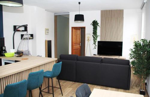 Cambrai Apartment | Elegant Appart le Cocon: Child-Friendly in City Center