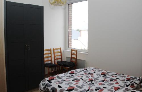 Cambrai Apartment | Elegant Appart le Cocon: Child-Friendly in City Center