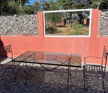 Ginasservis Apartment | Experience Les Salons du Bastier: Family-Friendly Retreat